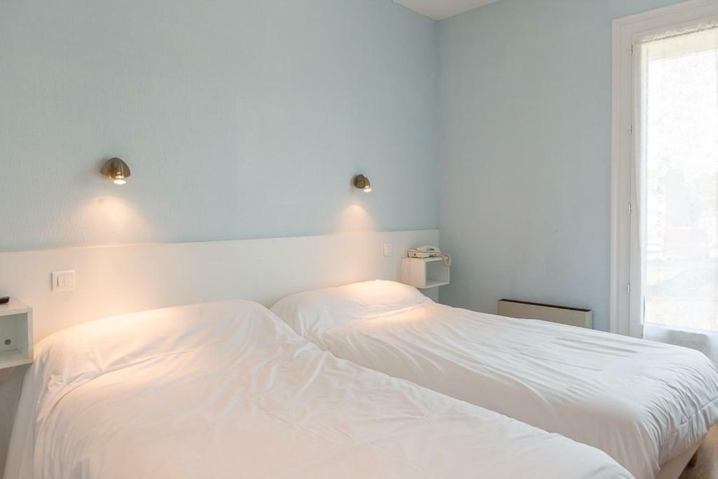 Les Platanes Otel Etauliers Dış mekan fotoğraf