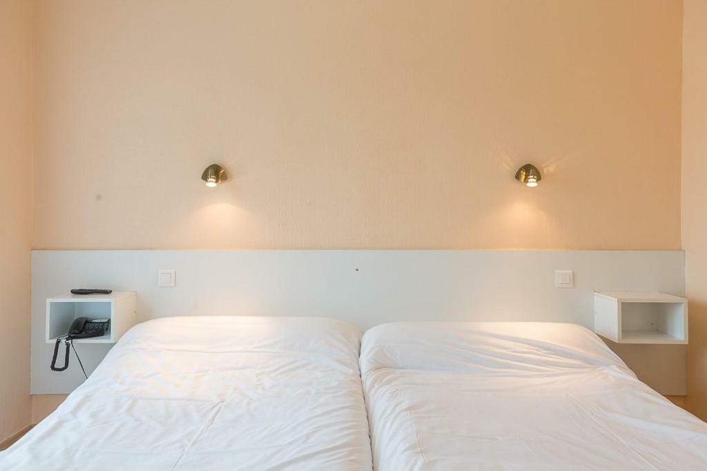 Les Platanes Otel Etauliers Dış mekan fotoğraf