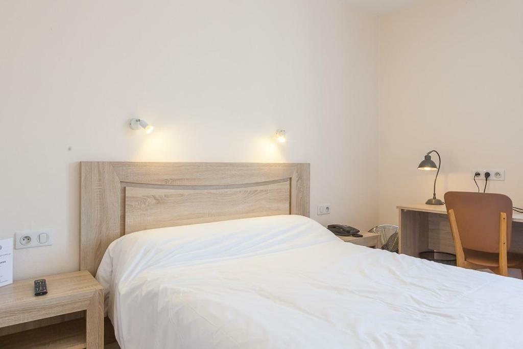 Les Platanes Otel Etauliers Dış mekan fotoğraf